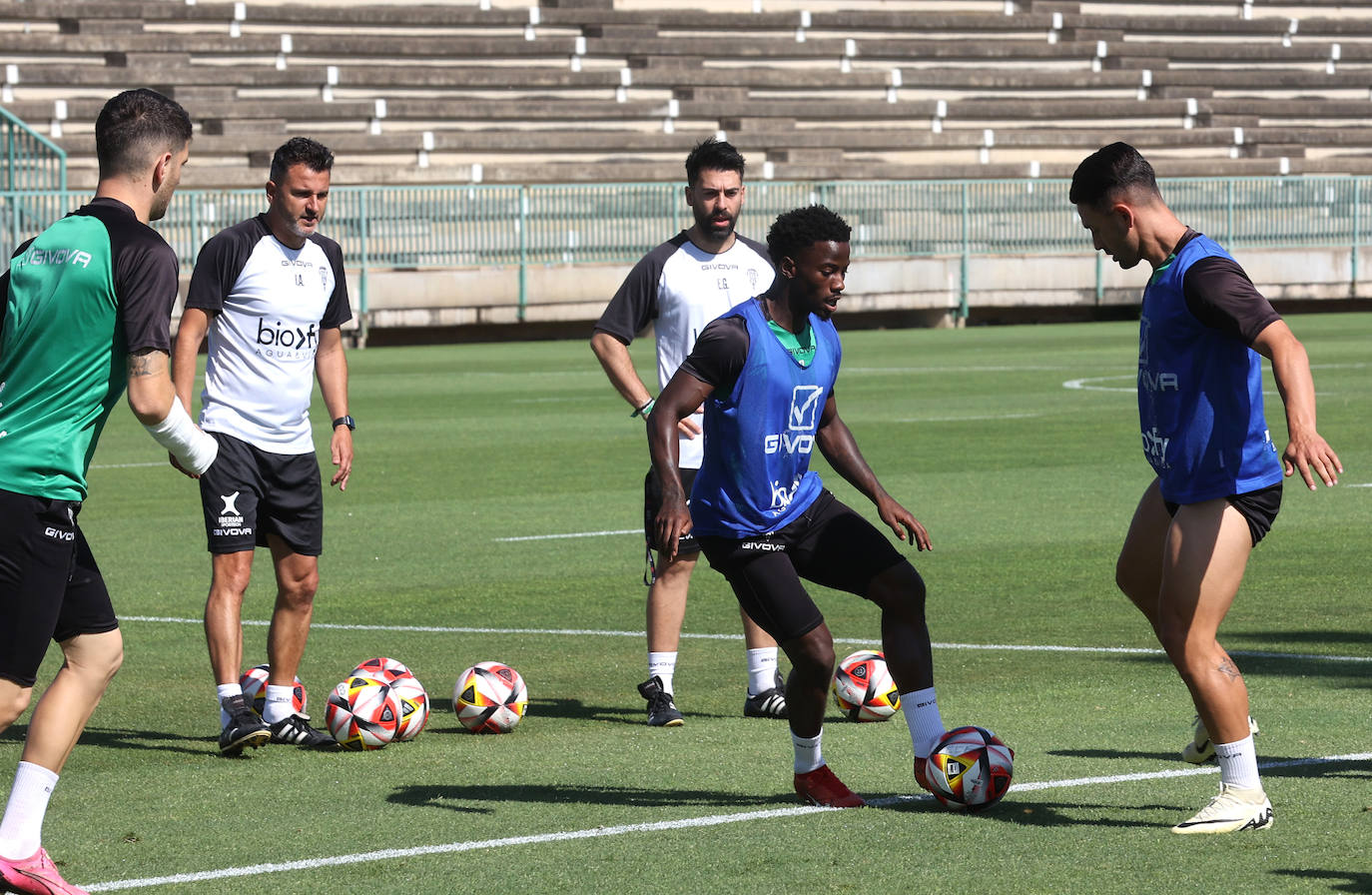 Fotos: el Córdoba CF prepara uno de los partidos de la temporada