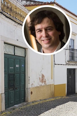 El caserón de David Sánchez está en el centro histórico de Elvas (Portugal)