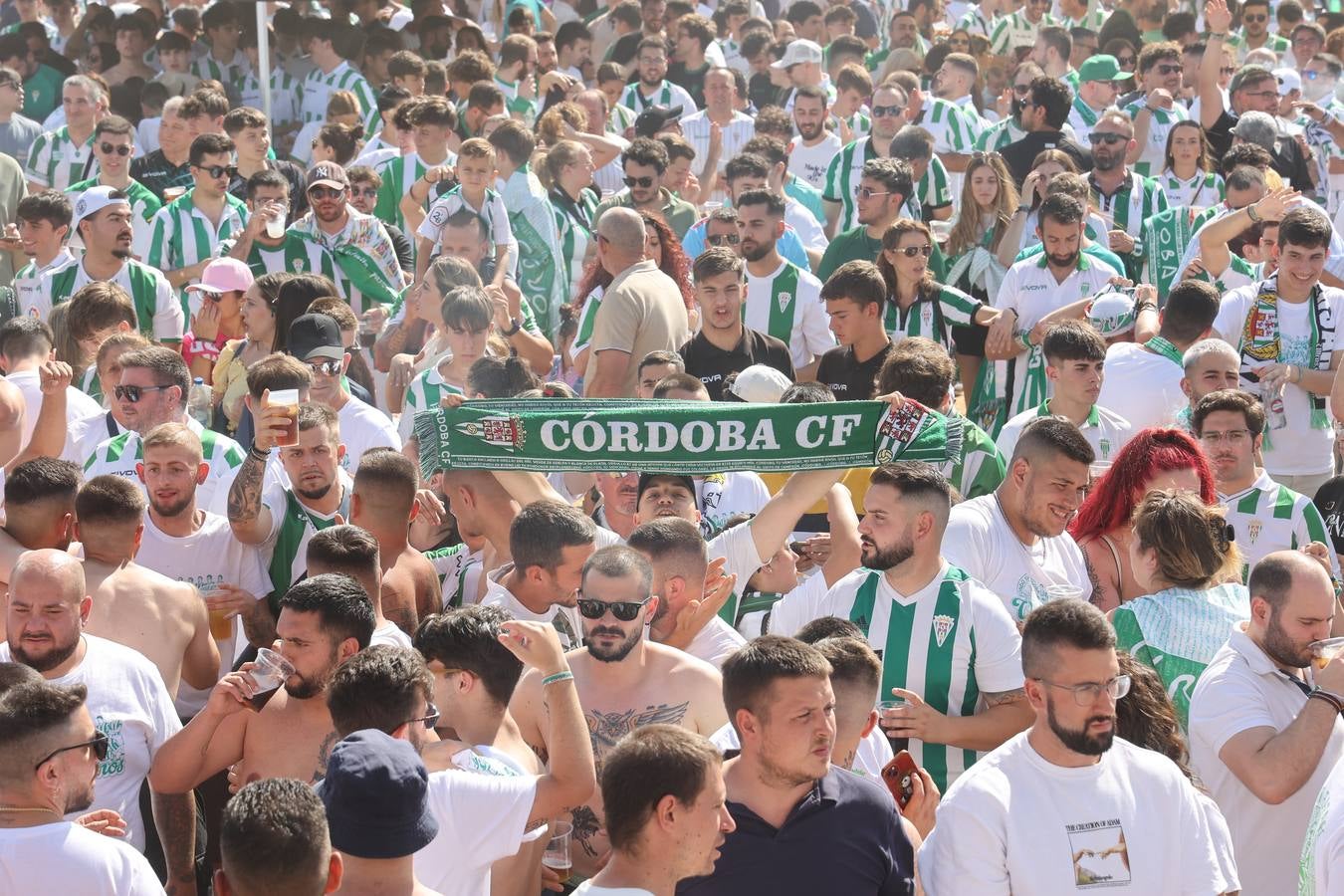 El ambiente del Córdoba-Ponferradina, en imágenes