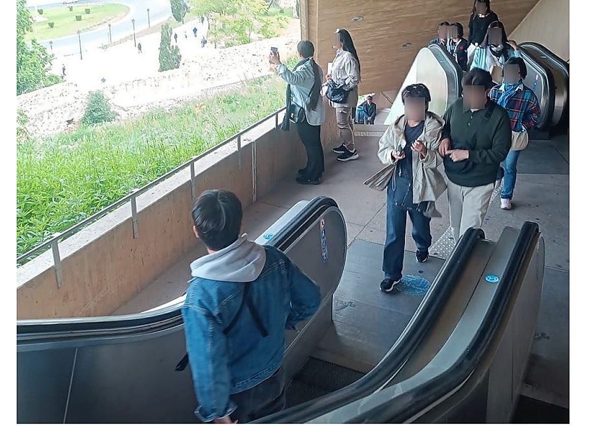 Las escaleras mecánicas del Paseo del Miradero, uno de los puntos de encuentro de los carteristas en Toledo