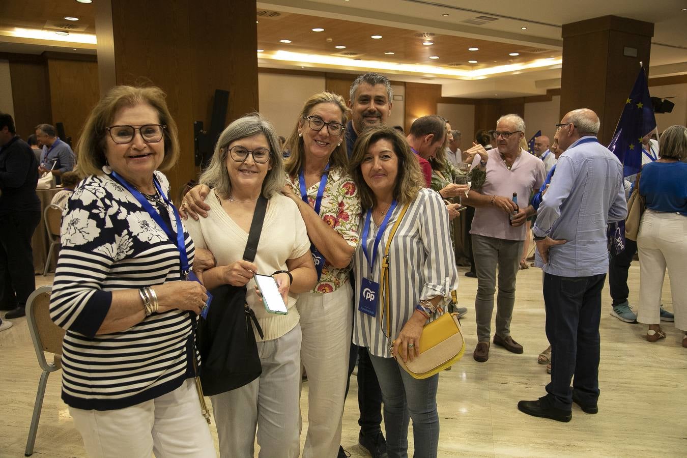 Las imágenes de la celebración del PP por su victoria en Córdoba