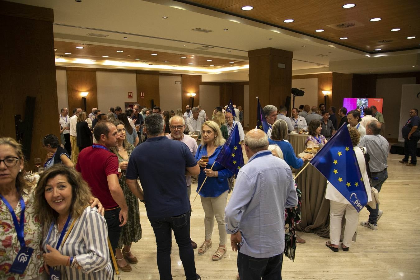 Las imágenes de la celebración del PP por su victoria en Córdoba