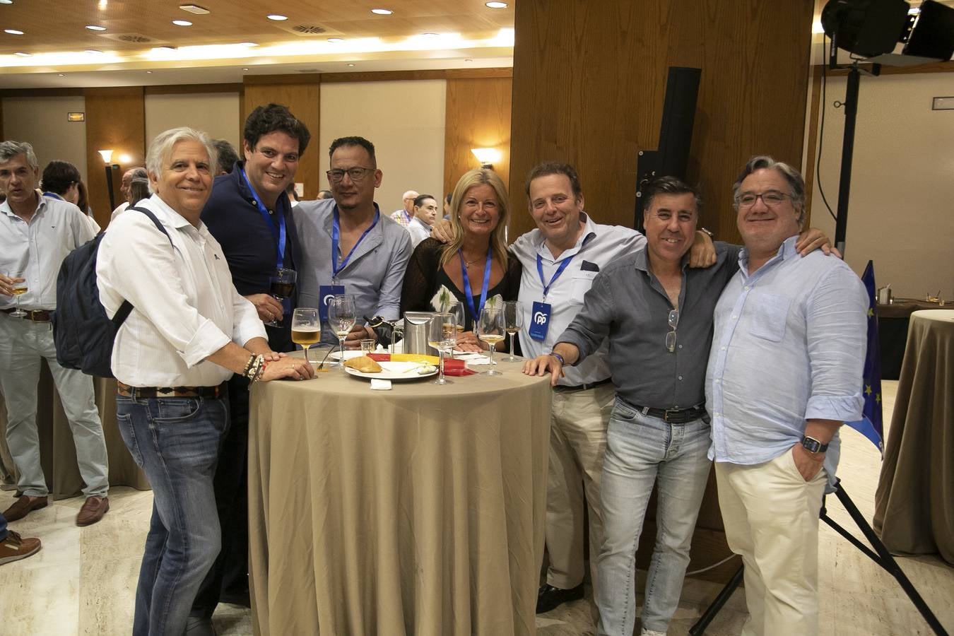 Las imágenes de la celebración del PP por su victoria en Córdoba