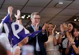 El PP no acusa desgaste donde gobierna con Vox y gana también en feudos socialistas