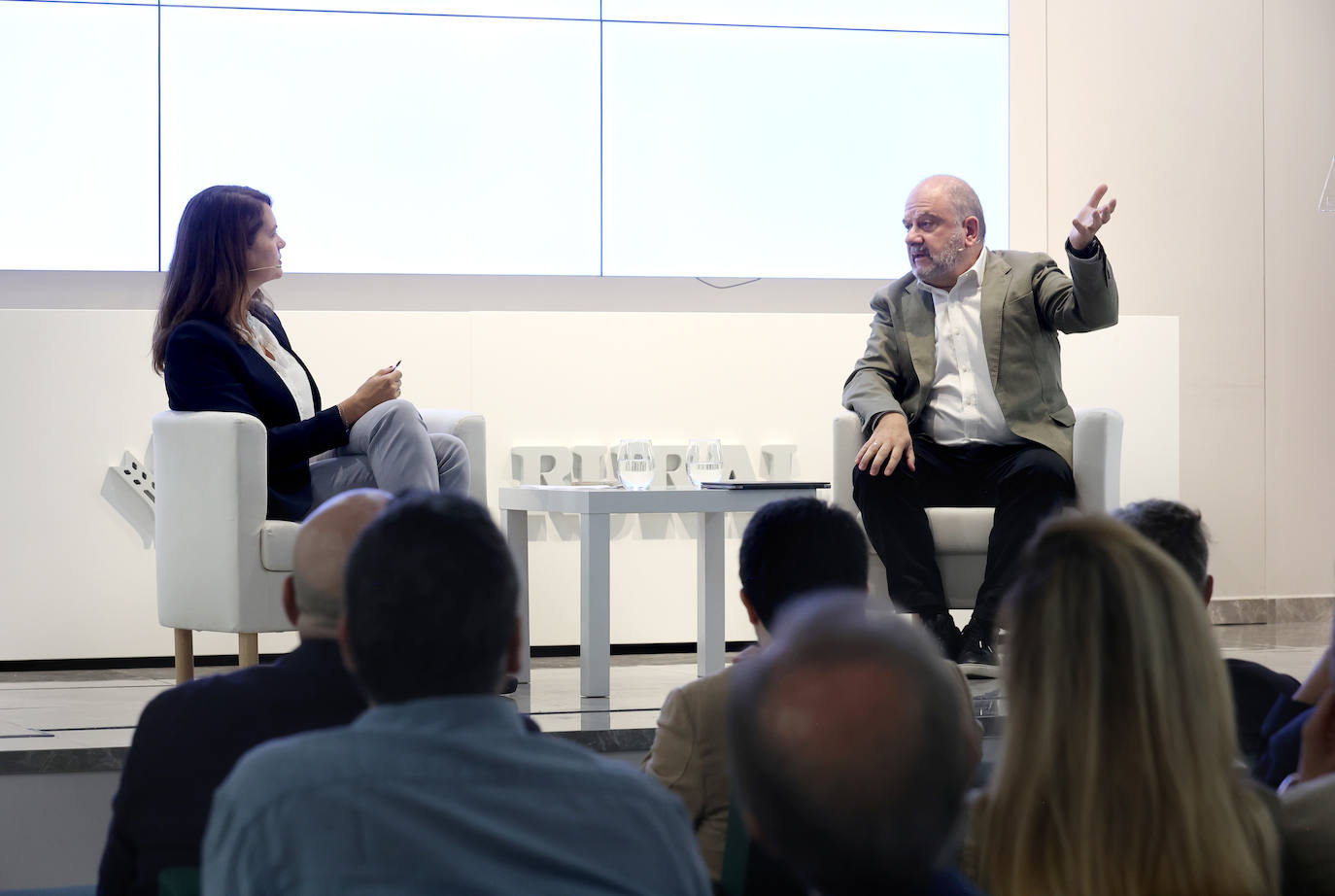 Las imágenes de Benjamín Lana en el ciclo La Mirada Económica de ABC Córdoba