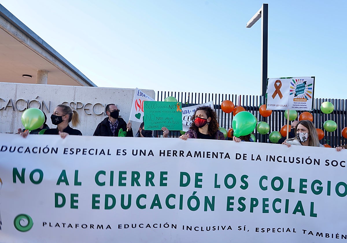 Protesta en favor de los centros de educación especial, en una imagen de archivo