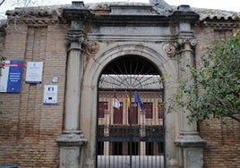 La lucha de las familias del único colegio público del Casco de Toledo para que sus hijos vayan al instituto del barrio