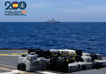 Interceptado en aguas próximas a Canarias un pesquero con 2,7 toneladas de cocaína