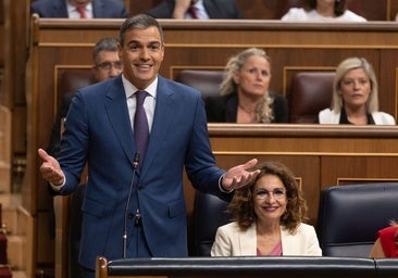 Pedro Sánchez insufla aire a Alvise Pérez para dañar a PP y Vox y descarta elecciones hasta 2027