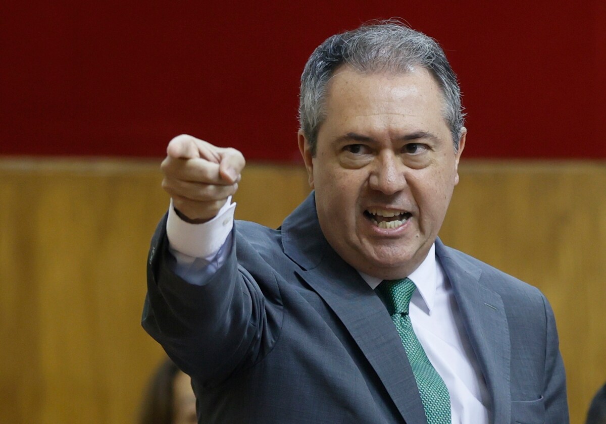 Juan Espadas, en el Parlamento de Andalucía este jueves