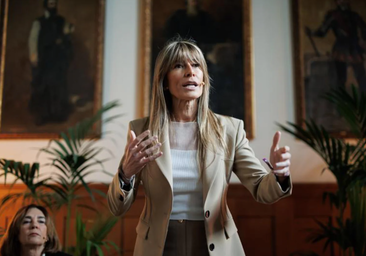 El juez amplía la causa a Begoña Gómez por la querella de Hazte Oír