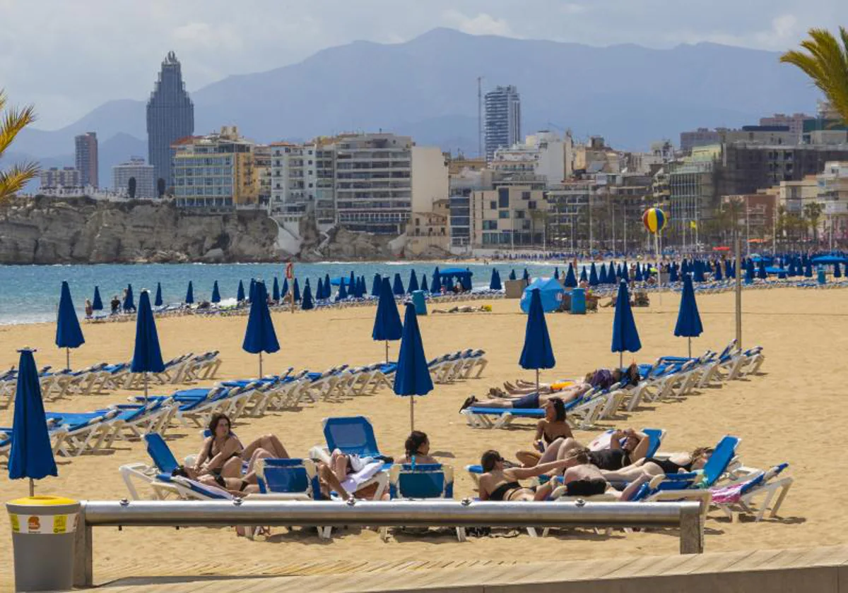 Imagen de archivo de la playa de Levante de Benidorm