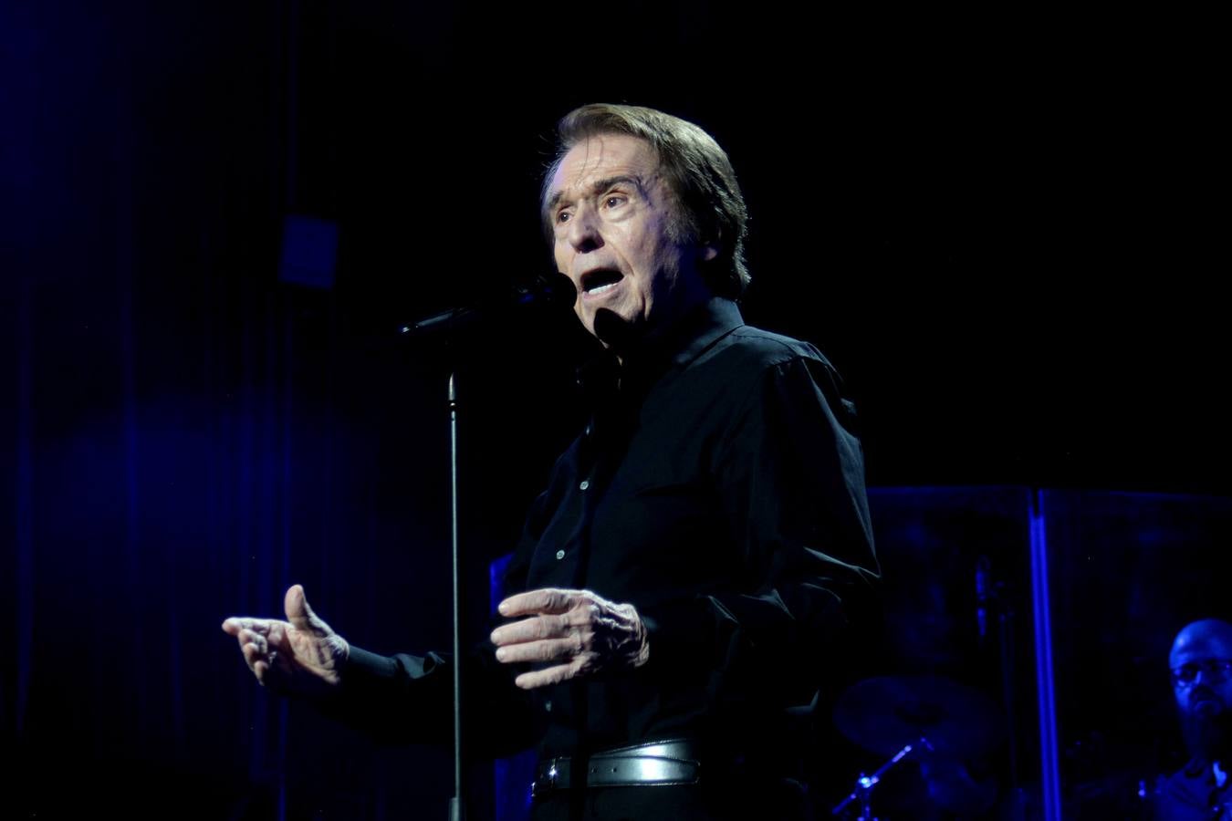 Fotos: el vibrante concierto de Raphael en Cabra