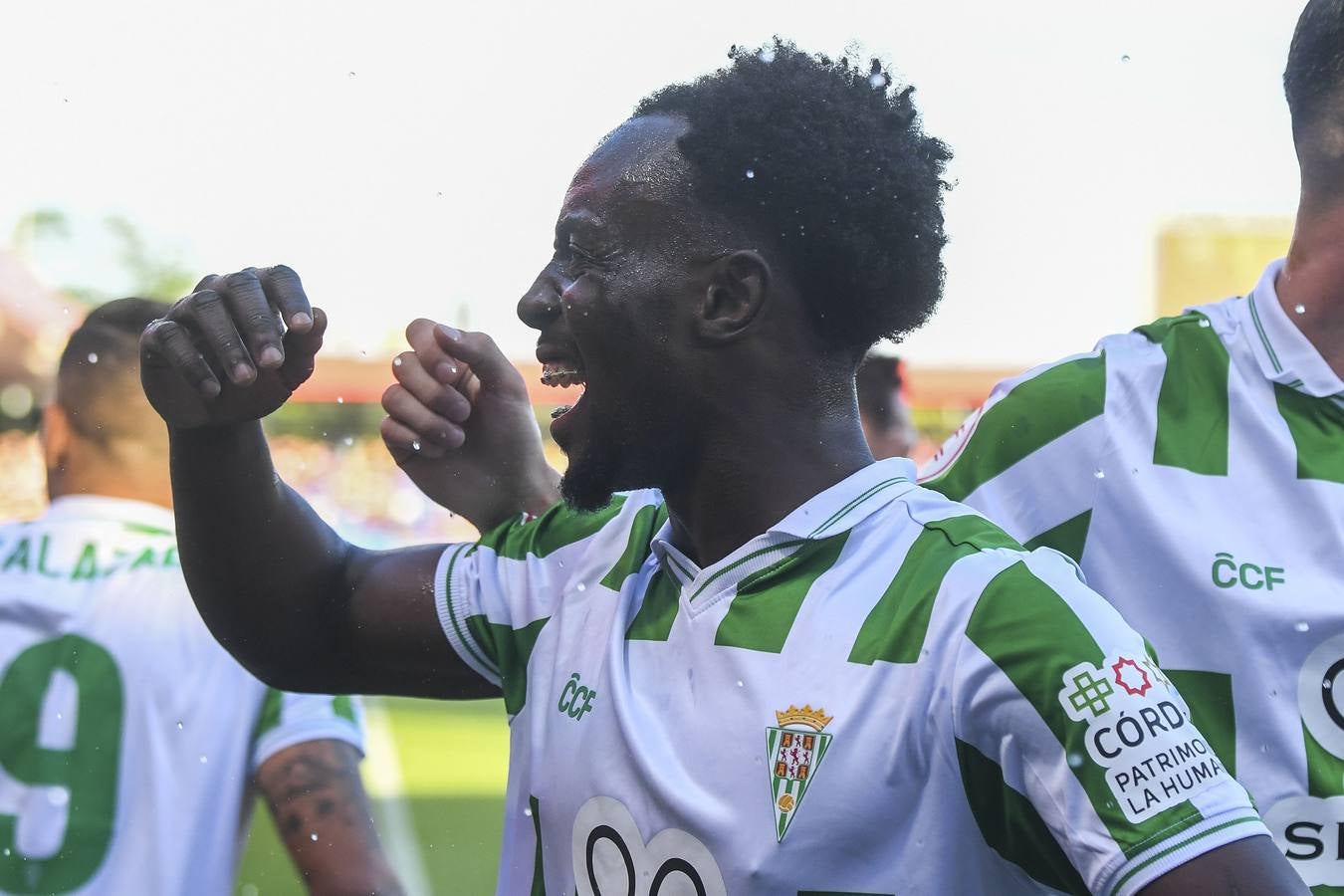 Fotos: la celebración del gol, la afición y las mejores jugadas del FC Barcelona B - Córdoba CF