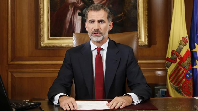 Felipe VI se dirige a los españoles por televisión ante el desafío independentista