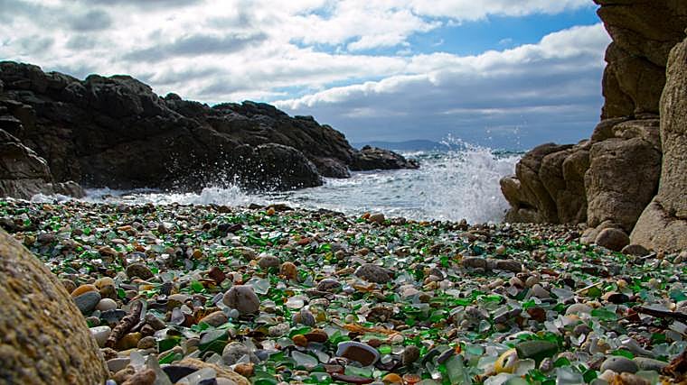 La playa de Galicia que es un paraje natural y surgió de un vertedero: dónde está y cómo llegar