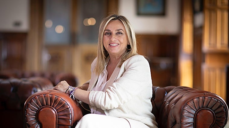 En un sillón de la 'zona noble' del Consistorio