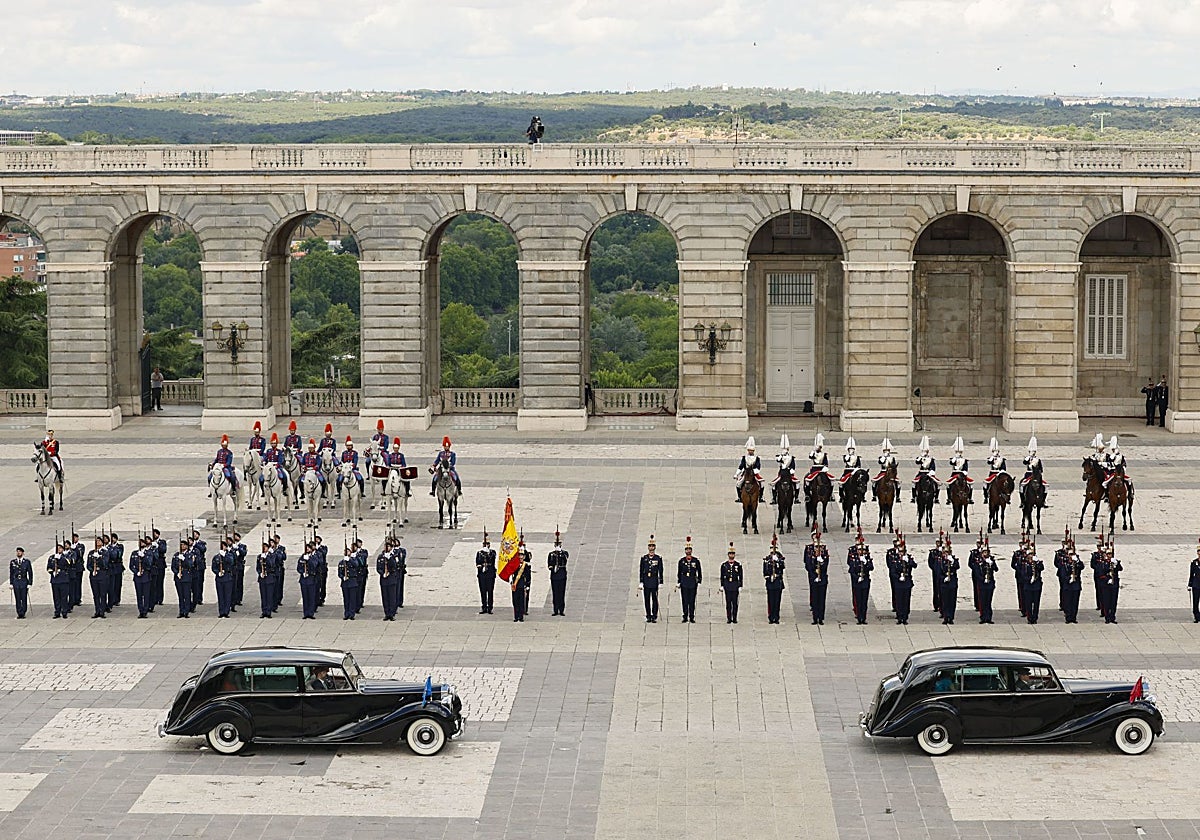 Llegada de los Reyes al Patio de la Armería en el Palacio Real