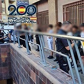 La Policía evita una reyerta multitudinaria entre menores con bates y cuchillos en Valencia