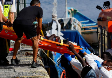Un crucero rescata un cayuco con cinco fallecidos y 68 supervivientes en aguas de Tenerife