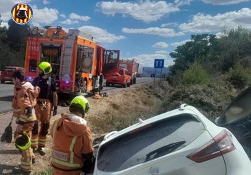 Muere una mujer atrapada en su coche incendiado mientras otros conductores apagaban el fuego