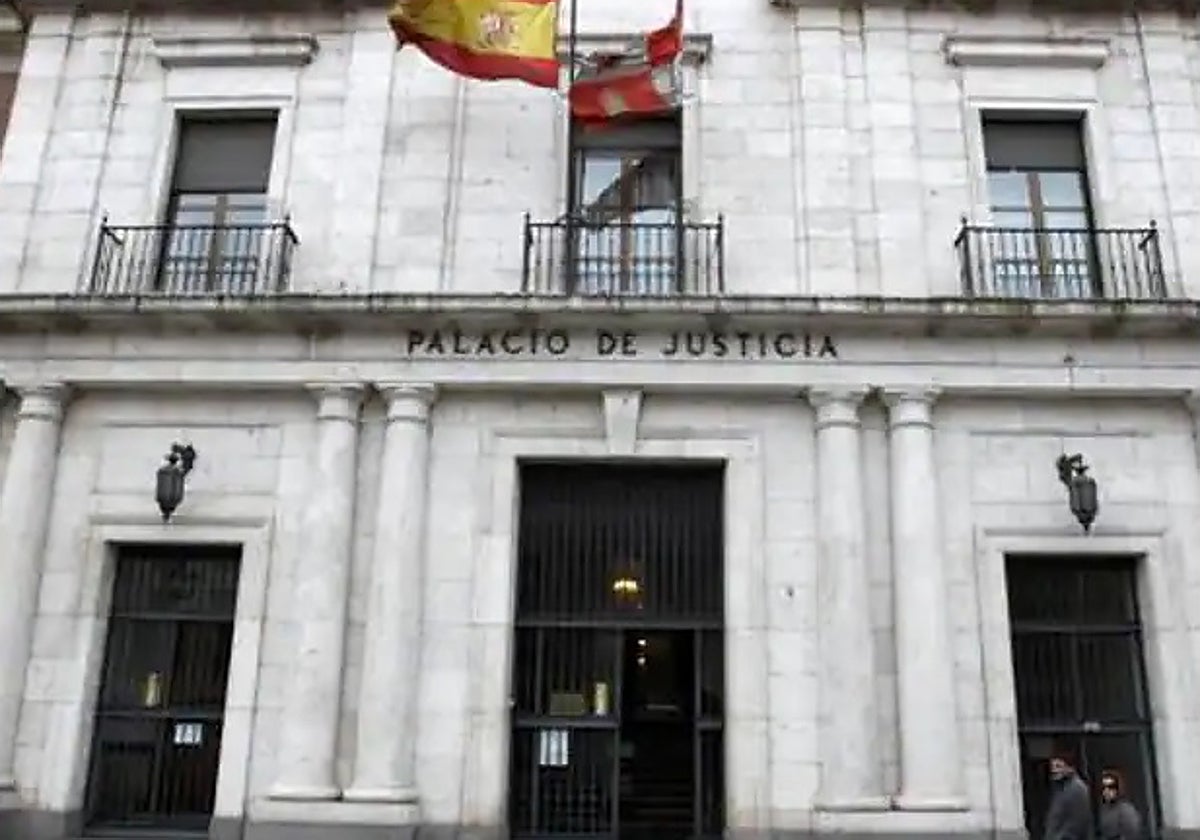 Exterior de la Audiencia Provincial de Valladolid