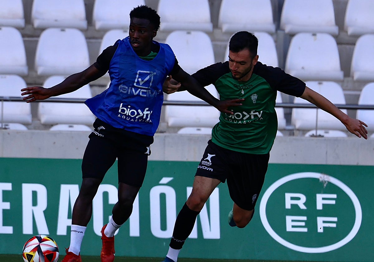 Adri Lapeña entrena en El Arcángel junto a Adilson Mendes