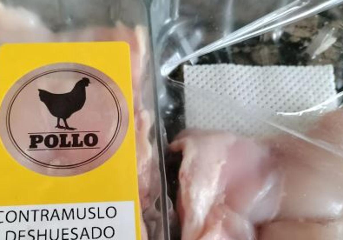 Mercadona explica para qué sirve la almohadilla que hay en las bandejas de carne: «No es comestible»