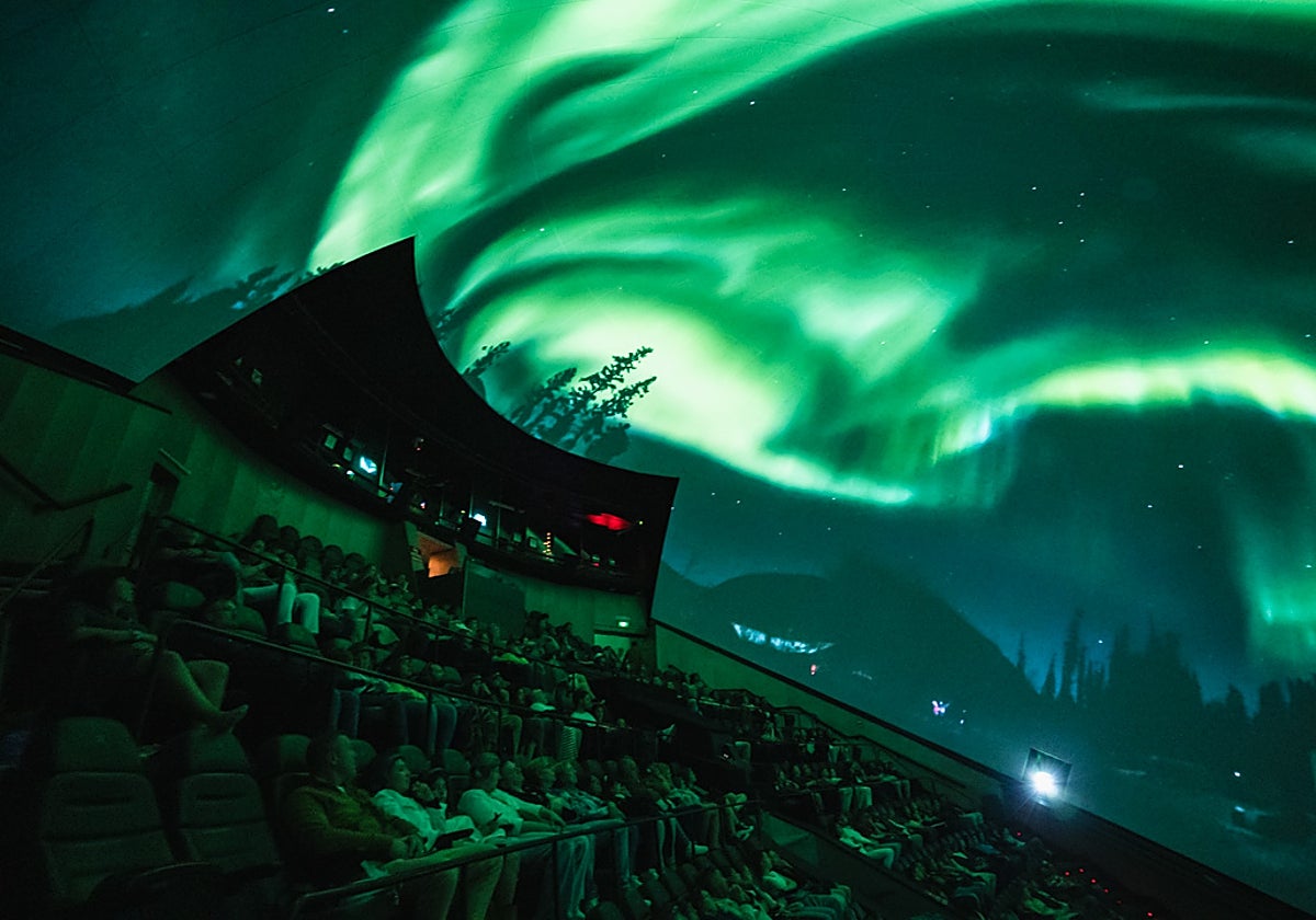 Imagen de una película emitida en la Ciudad de las Artes y las Ciencias de Valencia