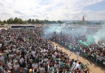 El Córdoba CF repetirá el recibimiento masivo antes del partido ante el Barcelona B en El Arcángel