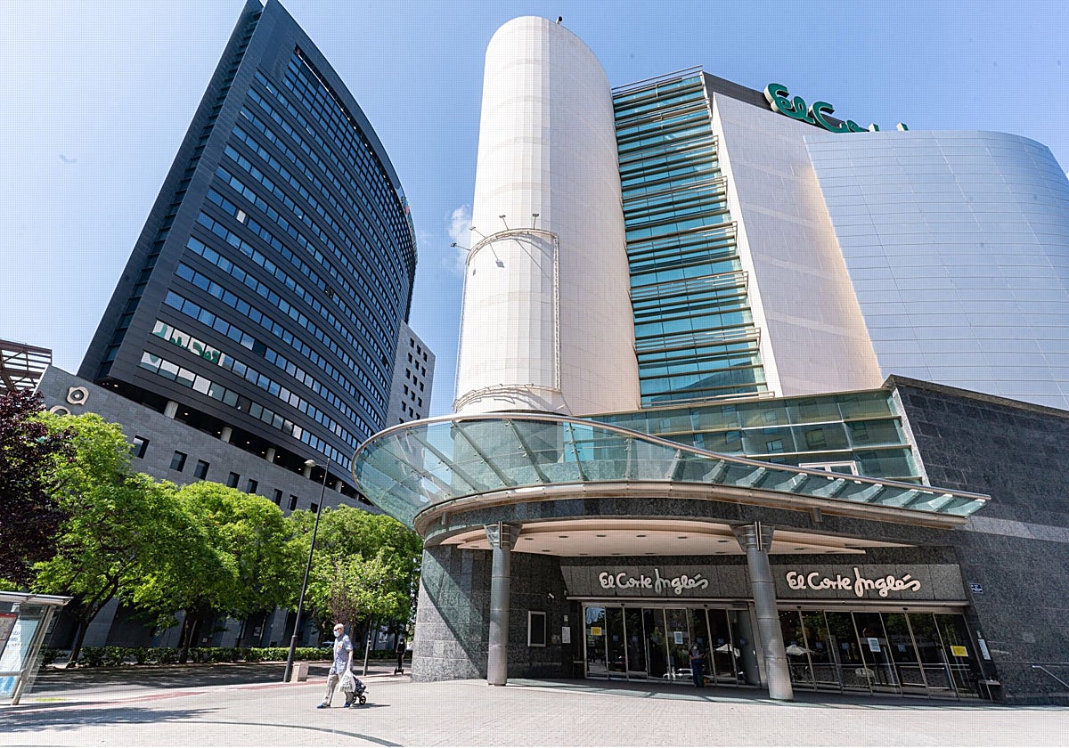 Imagen de archivo de un centro comercial de El Corte Inglés en Valencia