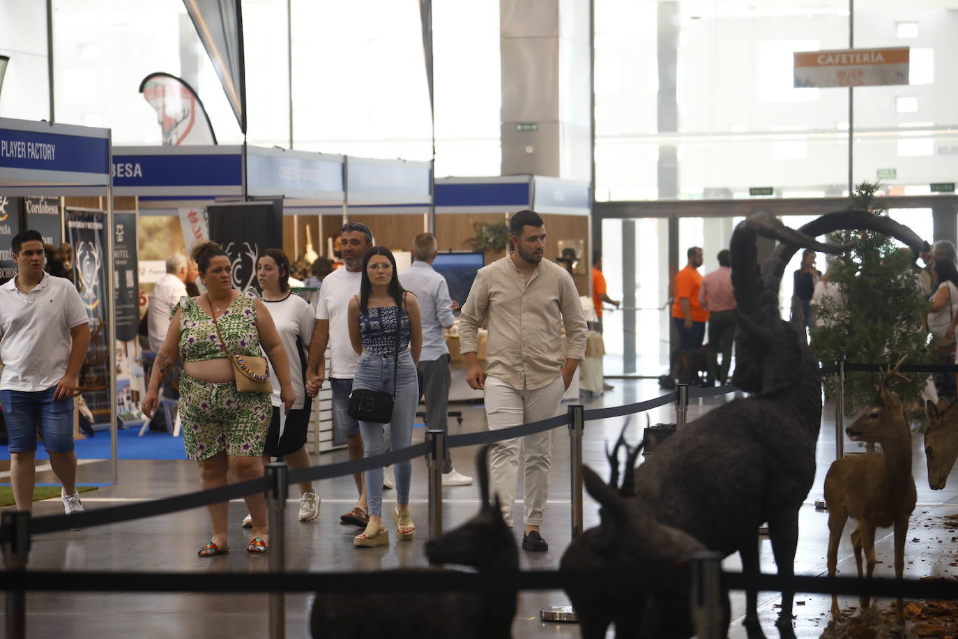 Fotos: el animado ambiente en Intercaza en Córdoba