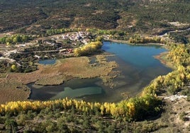 El pueblo de Castilla-La Mancha incrustrado en un Parque Natural con solo 88 habitantes y perfecto para hacer rutas de senderismo