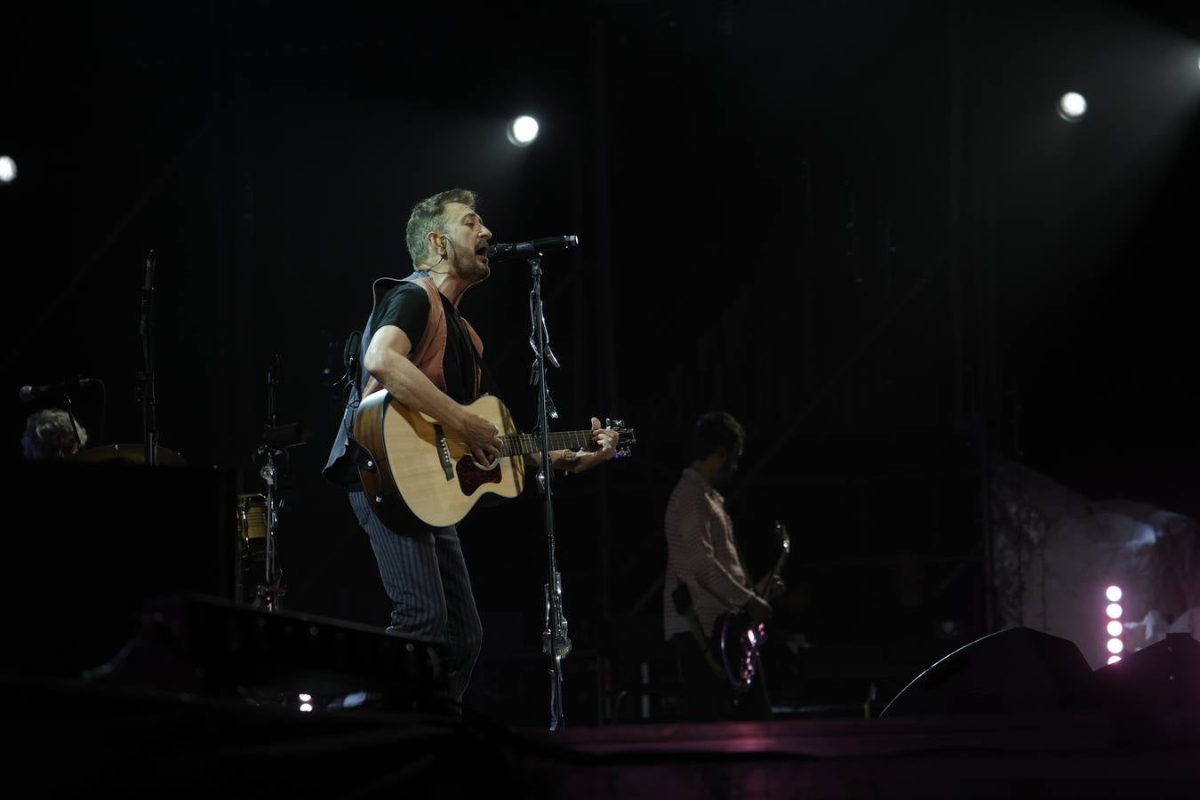 Manolo García enamora al público cordobés con un concierto único en imágenes