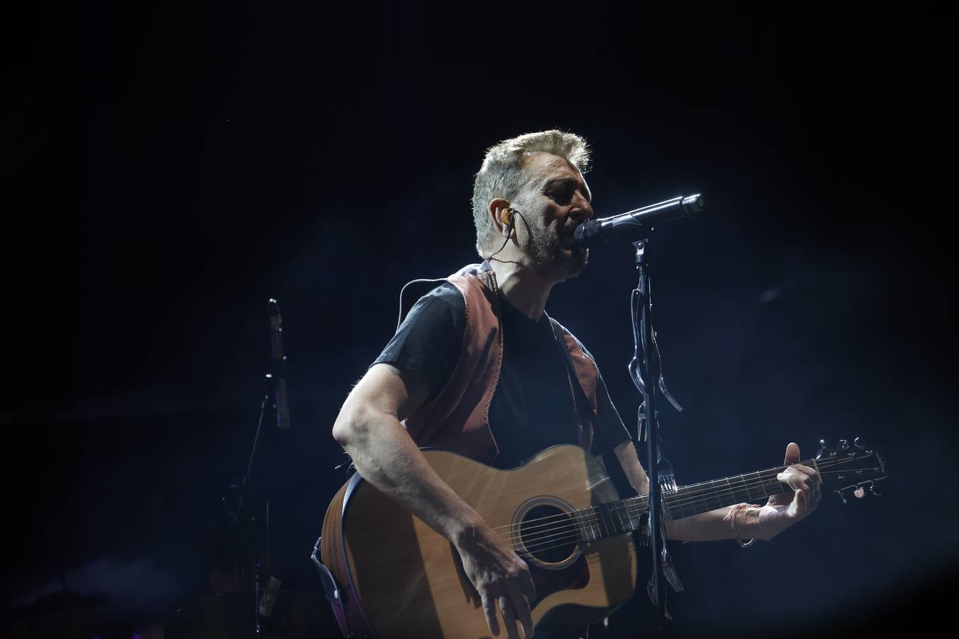 Manolo García enamora al público cordobés con un concierto único en imágenes