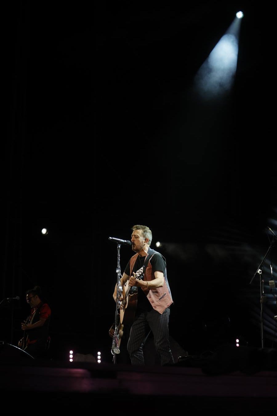 Manolo García enamora al público cordobés con un concierto único en imágenes