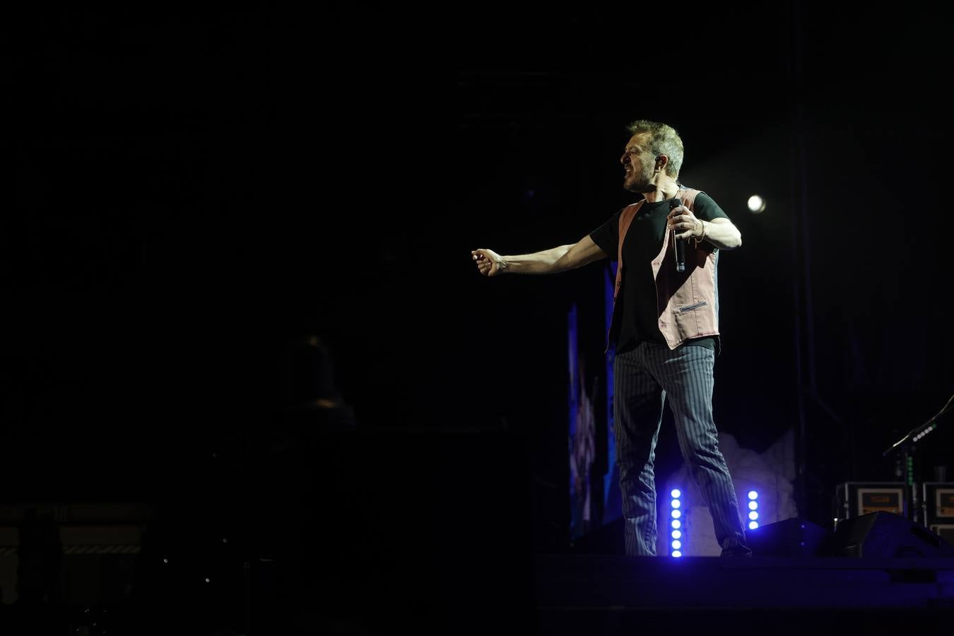 Manolo García enamora al público cordobés con un concierto único en imágenes