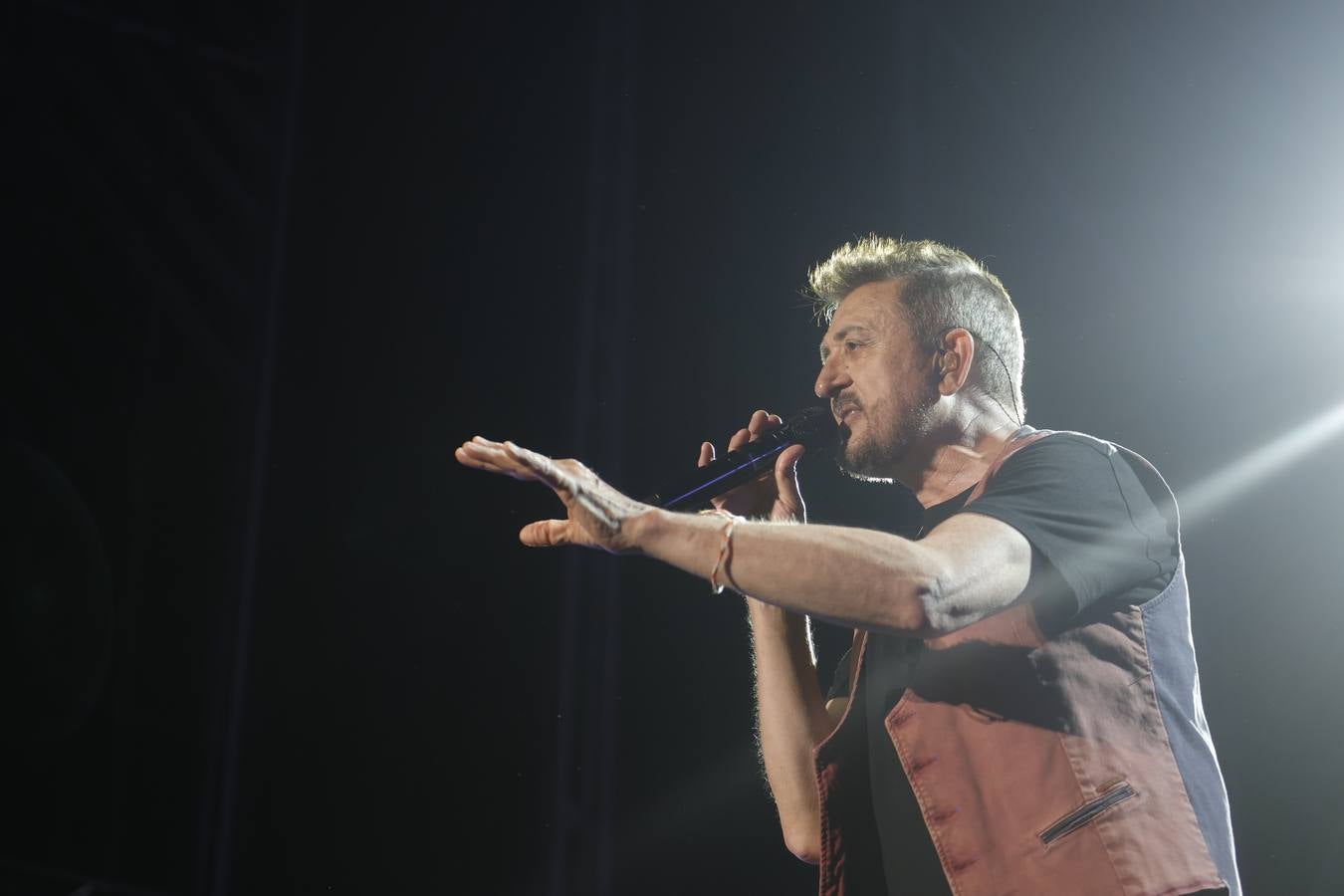 Manolo García enamora al público cordobés con un concierto único en imágenes