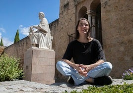 Carmen González : «El Cabildo ha dado un cambio a favor del estudio de la Mezquita»