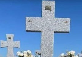 Robo en el cementerio de Escalonilla: los ladrones se llevan 140 crucifijos