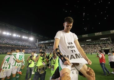 La emotiva celebración del ascenso del Córdoba CF en El Arcángel