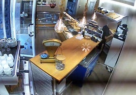Vecinos de El Brillante ayudan a capturar a un ladrón tras atracar una panadería