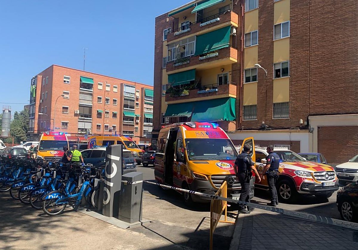 El Samur y la Policía, en el lugar del suceso, el verano pasado