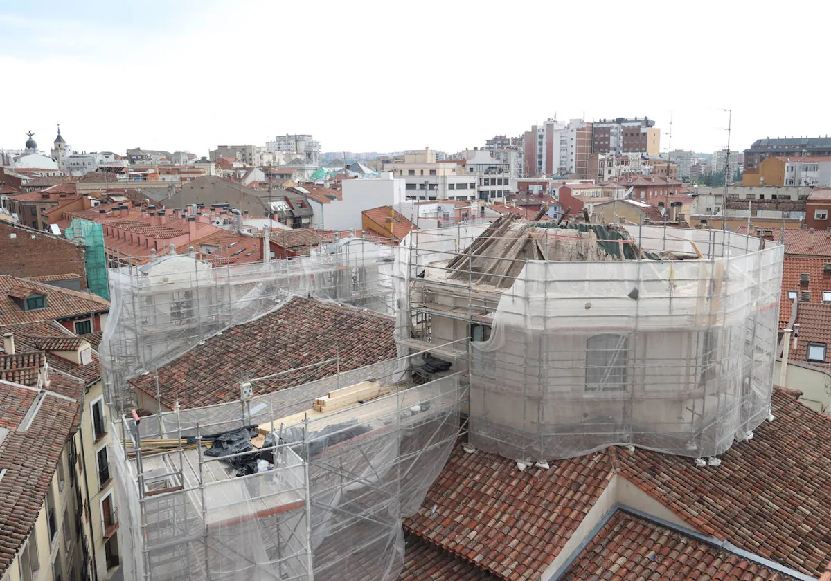 Estado en el que ha quedado la cúpula de la iglesia de la Vera Cruz tras su derrumbe