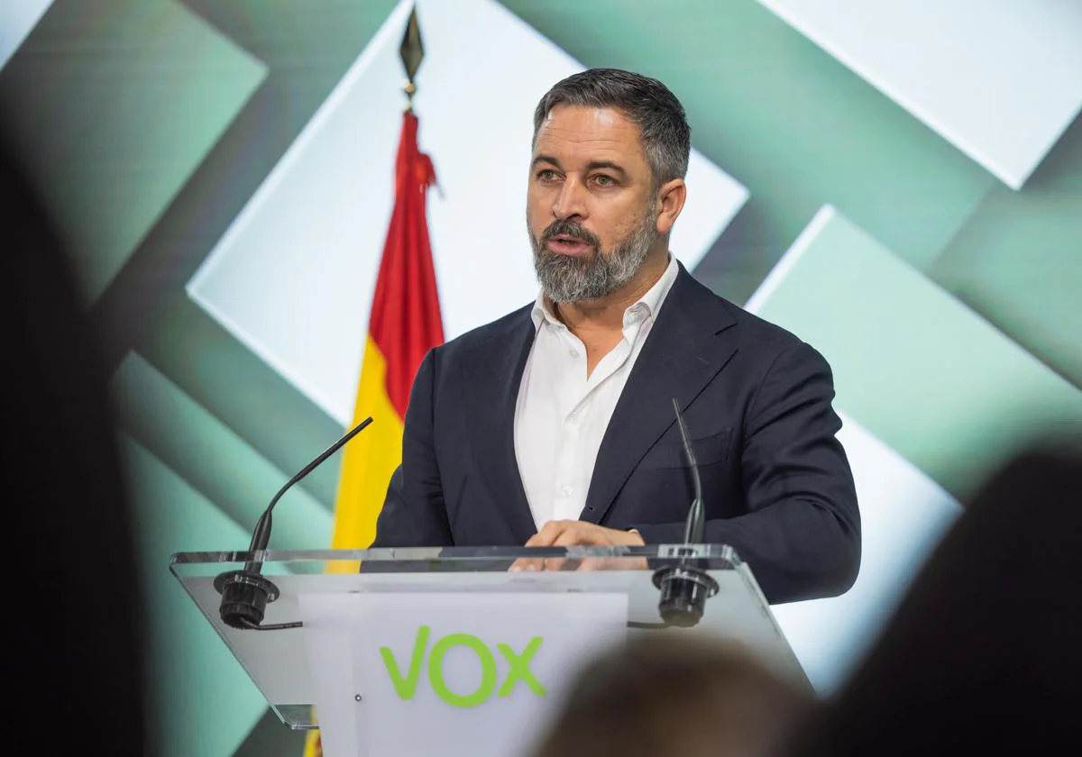 El líder de Vox Santiago Abascal se dirige a sus afilaidos tras la celebración de la Asamblea General Ordinaria del partido este viernes