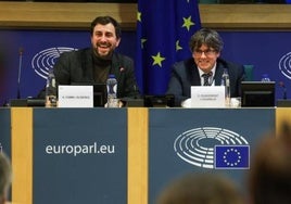 Los eurodiputados acatan la Constitución este lunes con la incógnita de Comín