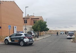 Un okupa se escabulle tras atrincherarse en 'su' chalé de Sonseca por atropellar a dos guardias civiles que iban a identificarlo