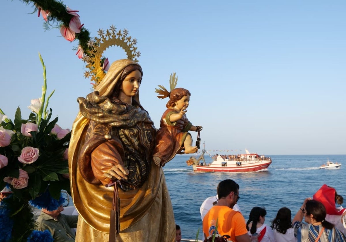 Procesión marinera de la Virgen del Carmen en Garrucha