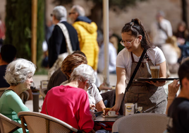 El paro baja en 1.604 personas en Canarias,  volviendo a cifras previas a la crisis económica de 2008