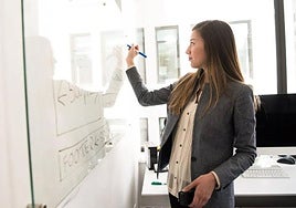 La Junta de Andalucía anuncia la ampliación de la plantilla pública en 1.010 docentes y CSIF dice que son «efectivos ya existentes»